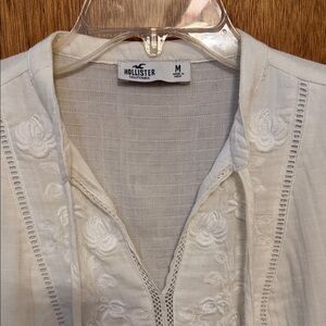 Hollister White Floral Embroidered Peasant Top